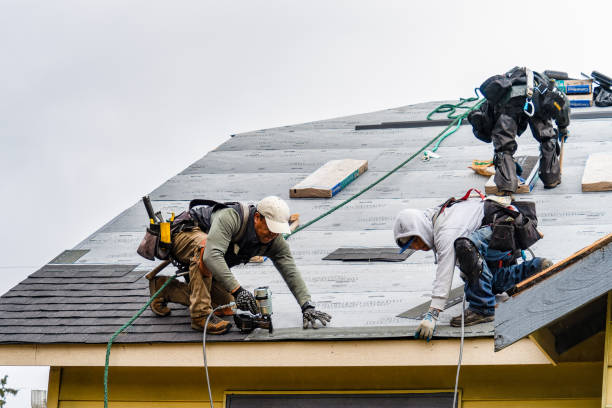 Professional Gutter Installation technician working in Trinway, OH